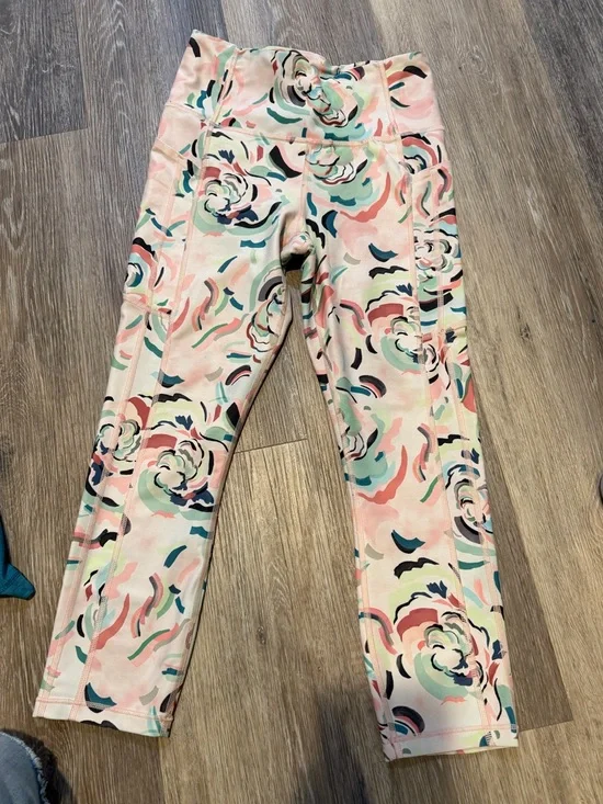Athleta Pink Multi Floral Active cropped Leggings - Picture 1 of 3